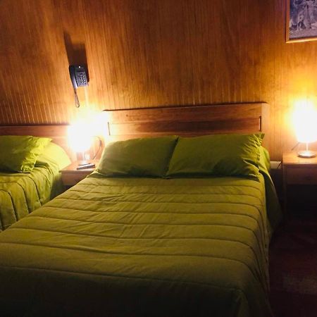 Hostal Chalet Las Violetas Punta Arenas Eksteriør bilde