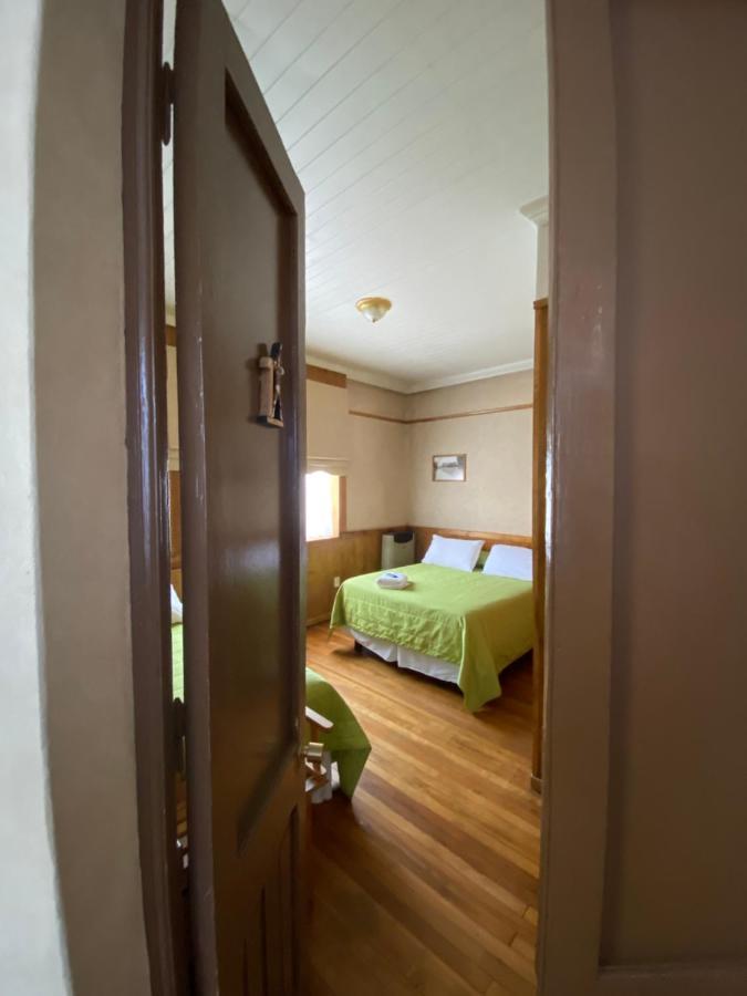 Hostal Chalet Las Violetas Punta Arenas Eksteriør bilde